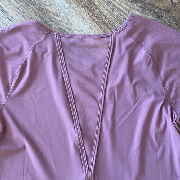 Lululemon Mix & Mesh Short Sleeve Tee - Picture 7 of 10